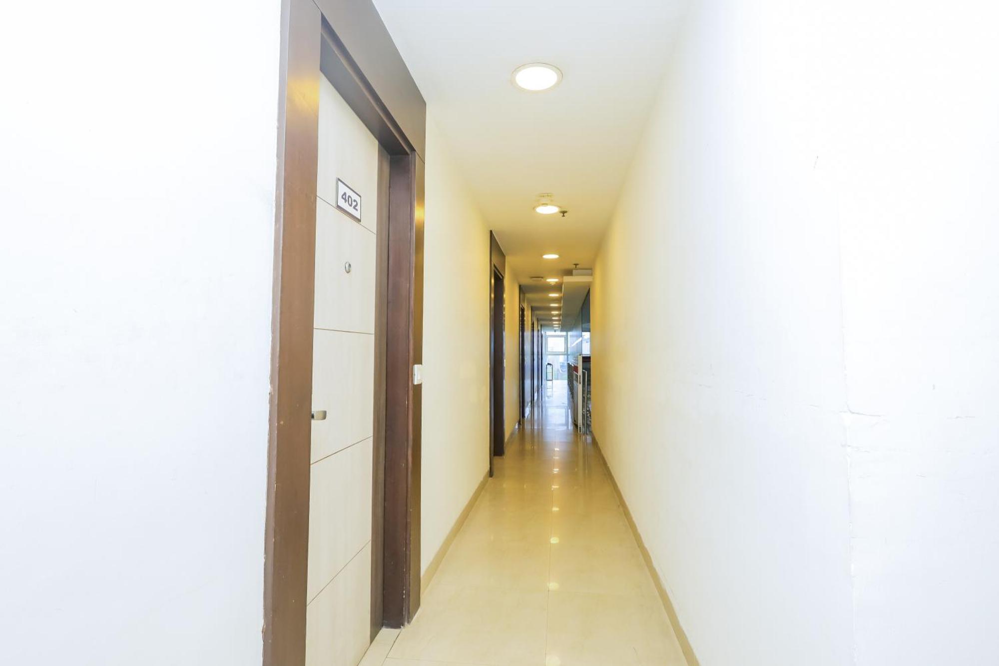 Hyphen Business Hotel Noida Exterior foto